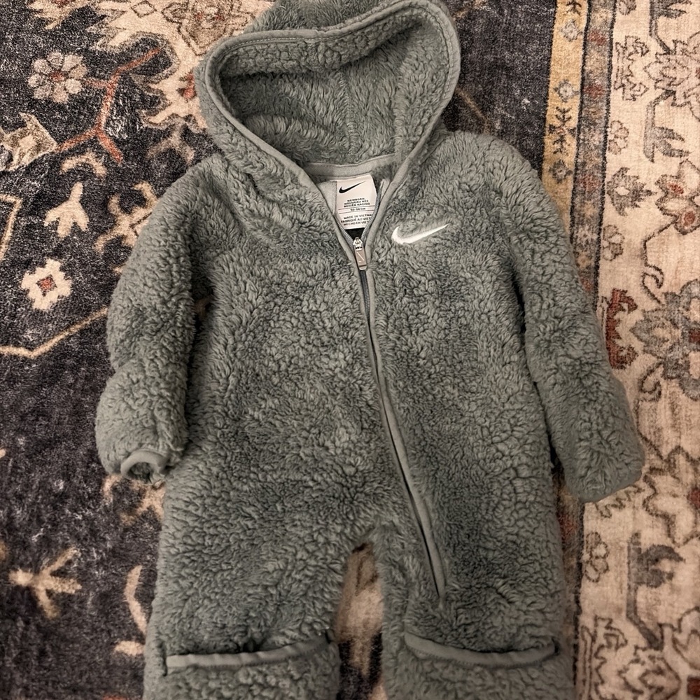 Nike Fleece Bunting Baby Newborn Sage Green Hooded Full Zip Sherpa Romper